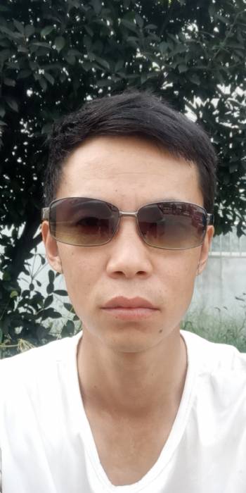 Ʒ